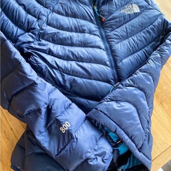 Women’s down North Face jacket - Picture 4 of 5